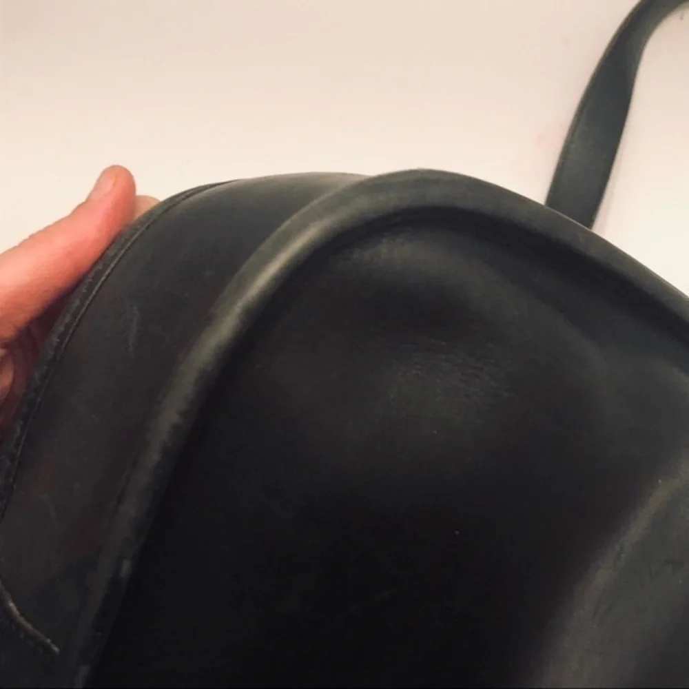 Coach vintage black leather Chelsea saddle bag
